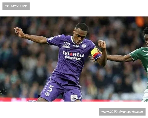 凯尔凯兹攻防两端表现不佳 8次传中仅成功1次显露不足