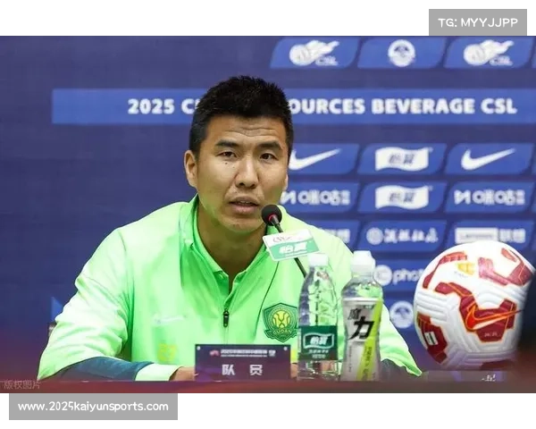 国安球员王刚犯规引发冲突，比赛补时阶段混乱